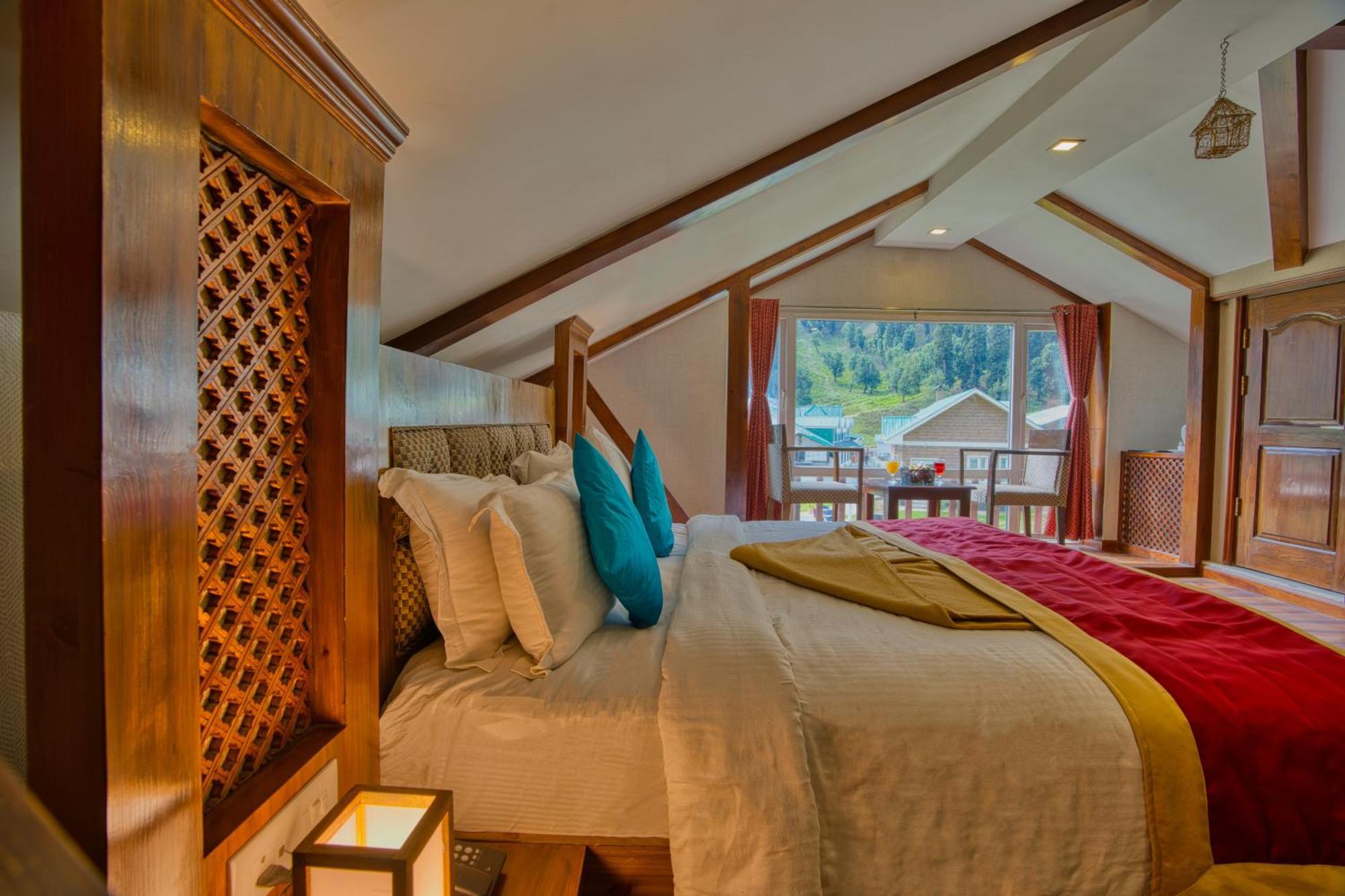 Golden Meadows Hotels & Resorts Sonāmarg Esterno foto